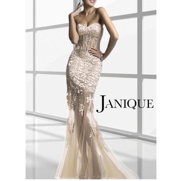 Janique 11015 Formal Dress Nude 10 NWT wedding pageant prom gown - Picture 1 of 9